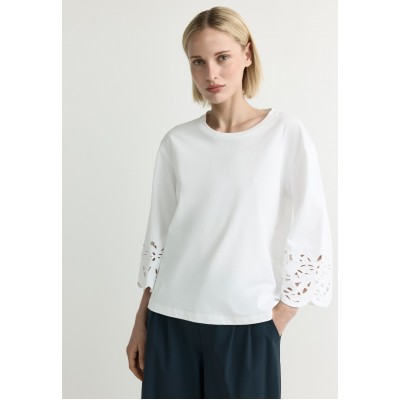 Xandres - SIMONA - 29604-01-0160 - T-shirt met broderie aan de mouwen